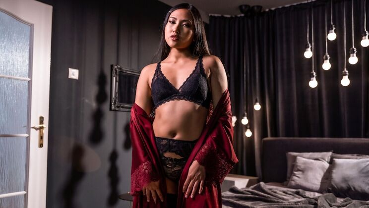 Dane Jones - Max Dior - Mai Thai - Asian seduction in lace lingerie / 17.02.2022