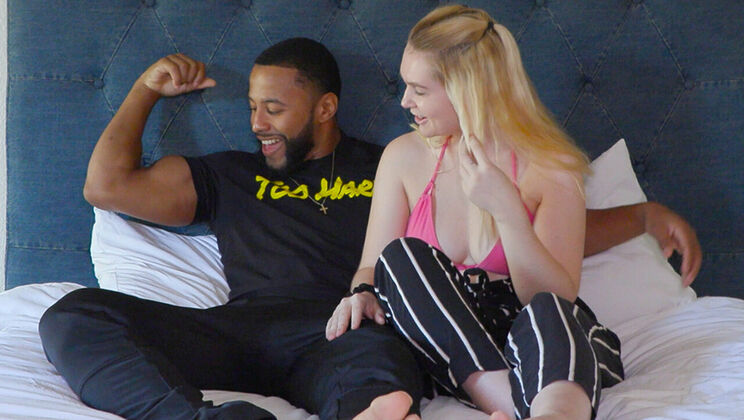 Hot Guys Fuck - Layla Quinn - Draco Young - Layla Quinn Can't Wait To Get Her Hands On Draco Young's BBC / 11.02.2021