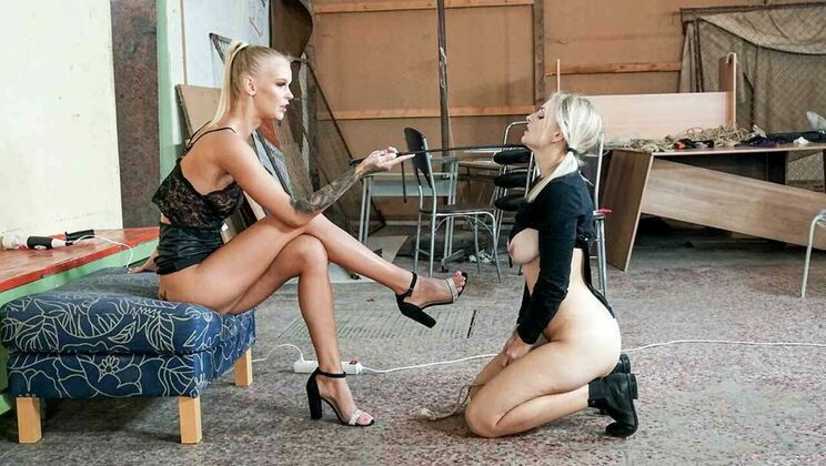 Submissed - ARIELA DONOVAN - Kirsty Waterfall - Submissive lesbian / 26.03.2023